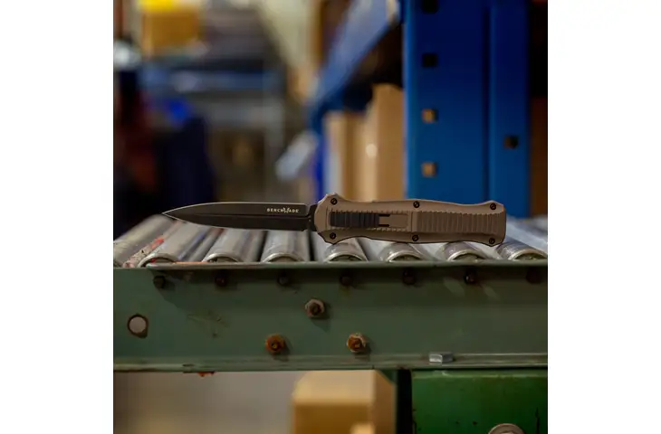 Benchmade Limited Edition Infidel Folding Knife - view 4